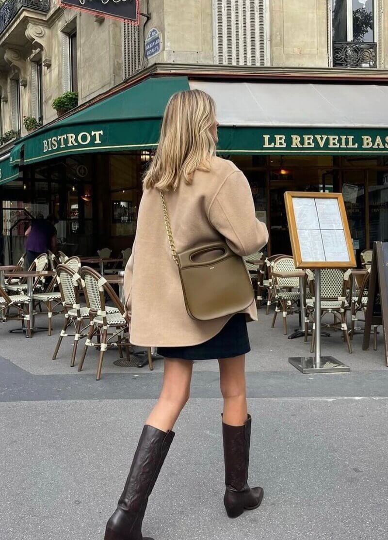 16 Fall Outfit Ideas with Boots You’ll Want to Try This Autumn